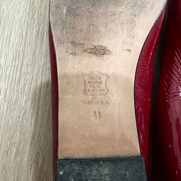 Blue/Red leather flats made in UAE collectible closing ceremony 2002 - Picture 7 of 9